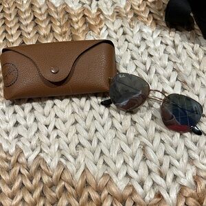 Purple mirror ray bans